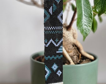 Unique, loom-beaded bracelet, geometric pattern, hand-made, gift