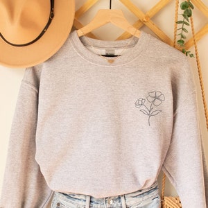 Embroidered Floral Sweatshirt, Wildflower Pocket Sweater, Botanical Plant Nature Embroidery Sweater,Flower Shirt for Women,Mom Birthday Gift