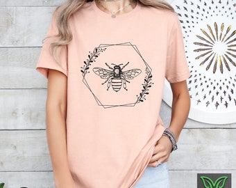 Aesthetic Bee Tees,Honeybee T shirt,Floral Bee Shirt,Women Bee Tshirt,Save The Bees Shirt,World Bee Day, Earth Day Gifts,Botanical Bee Lover