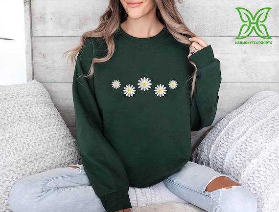 Cute Daisies Embroidery Sweater,Embroidered Floral Daisy Sweatshirt,Flower Lady Gift,Floral Women Shirt,Daisy Botanical Sweater,Gift for Mom