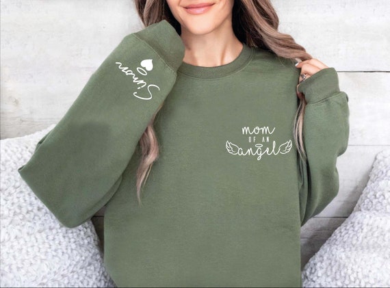 Customized Mom of An Angel Sweatshirt, Personalized Baby Memorial Gift for Grieve Mother, Infant Loss,Loss Of Loved One,Mourning Gift Sleeve