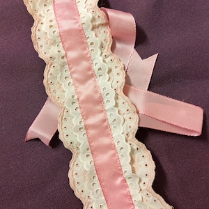 Lace choker pink