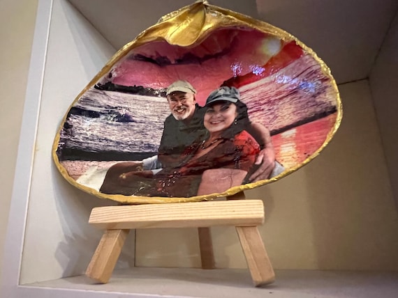 Beach-Inspired Vintage photographs transformed into shells, Memorial  Pieces, Tribute to loved ones for Friendship,  Weddings, Anniversaries