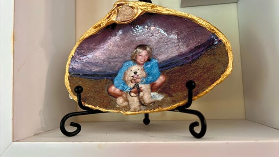 Personalized Photo Shell Keepsake – Custom Pet & Owner Gift, Dog/Cat Lover Beach Memory, Coastal Seashell Art with Gold Trim