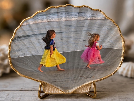 Beach Memories Preserved in a Shell, Custom Shell Art, Handcrafted Photo Keepsakes, Coastal Shell Decor