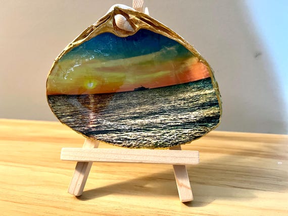 Cape May Landmark Shells – Handcrafted Photo Keepsakes on Natural shells-Vacation Gifts, Gifts from Bed and Breakfasts, Cape May Souvenirs