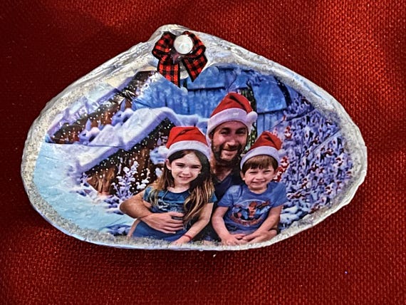 Family photos transferred into shells, Special occasion gifts for Father's Day, Grievance or Memorial Gifts, Birthday Gifts from the beach