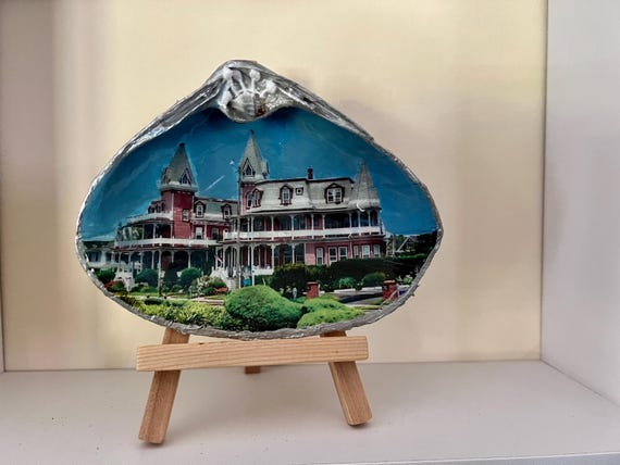 Cape May Landmark Shells – Handcrafted Photo Keepsakes on Natural shells-Vacation Gifts, Gifts from Bed and Breakfasts, Cape May Souvenirs