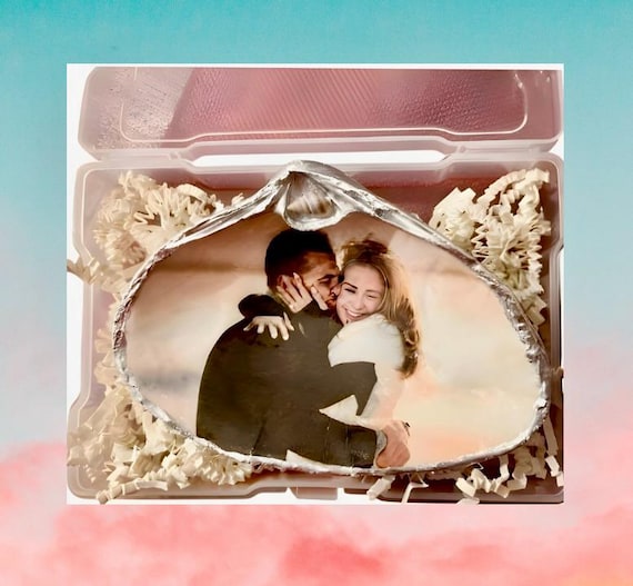 Valentine Day Gift. Personalized Photo Seashell Keepsake: Beach Tribute Gift