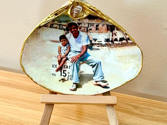 Handmade Vintage Photo Seashell – Enhanced & Preserved Family Memory, Coastal Home Décor, Personalized family heirloom, Unique Keepsake