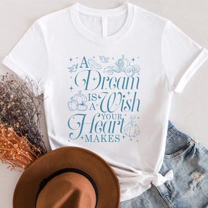 Camiseta "Um Sonho É Um Desejo Que Seu Coração Faz", Camiseta Princesa Cinderela da Disney, Camiseta Princesa Disney, Camiseta Princesa Cinderela, Camiseta Cinderela