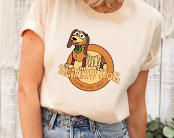 Camiseta de Toy Story Slinky Dog, camiseta de Toy Story, camisetas de personajes de Toy Story, camiseta vintage de Toy Story, camiseta de Friends, camiseta de Toys Crossing