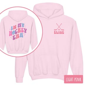 Moletom personalizado "Girl In My Hockey Era" para meninas de hóquei, camisa com nome personalizado, camisa para crianças, suéter de hóquei para meninas jogadoras de hóquei imagem 5
