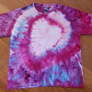 Pink ice tie dyed short sleeve t-shirt, raspberry and lilac color dyes, XS youth.