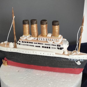 Titanic Sugar Paste Fondant Figurine – Handmade Historical Cake Topper