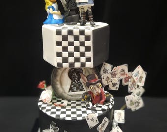 American McGee&#39;s Alice: Madness Return. Alice in Wonderland. Sugar Paste Fondant Figurine Set – Handmade Cake Topper