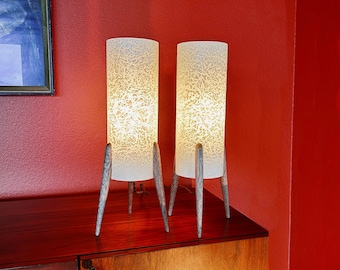 Juego de lámparas de mesa retro con diseño de cohete de mediados de siglo: hechas a mano, únicas y originales, pero inspiradas en la época vintage, atómicas, Sputnik, 1950-60, mediados de siglo.