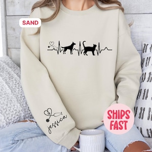 Custom Vet Tech Sweatshirt, Personalized Veterinarian Hoodie, Vet Gift, Animal Lover Sweater, Veterinary Nurse Crewneck, Animal Doctor Gift