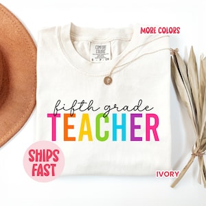 Comfort Colors® Fifth Grade Teacher Shirt, Toile De Jouy 5th Grade Teacher Tee, Teacher Appreciation Gift – TSH_062