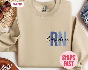 Sudadera de enfermera registrada personalizada con nombre, sudadera con capucha de bolsillo de enfermera registrada personalizada, atuendo de vida de enfermera, ropa de agradecimiento para enfermeras, lindo regalo de enfermera