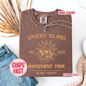 Spooky Island Disco Skull Sweatshirt, 100% Soft Cotton, Retro Halloween Lover Gift & 90s Nostalgia Style, Disco Skull Sweatshirt – HWN_033