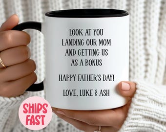 Taza para papá, Regalos para el Día del Padre para padrastros, Taza para papá, Regalos para padrastros, ¡Mira cómo conquistaste a nuestra mamá y nos conseguiste como regalo extra! - FTH_007