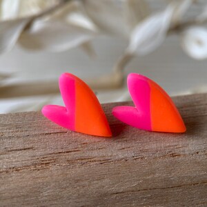 Herz Ohrringe Neon Pink & Orange Ohrstecker Herzform zweifarbige Ohrringe Herzohrringe Bild 2