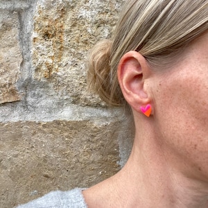 Herz Ohrringe Neon Pink & Orange Ohrstecker Herzform zweifarbige Ohrringe Herzohrringe Bild 4