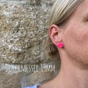 Runde Ohrstecker in Neon Pink mit Streifen in Neon Orange zweifarbige Ohrringe Pink Orange Bild 4