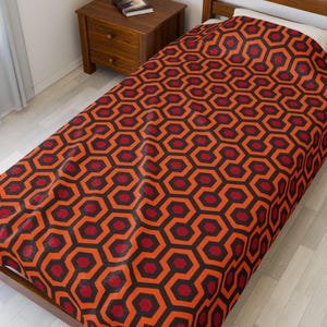 Overlook Hotel Plush Velveteen Blanket - The Shining Inspired Throw | Horror Movie Rug Pattern Cozy Blanket | Spooky Retro Home Decor Gift