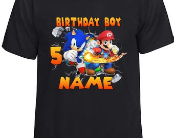 Camiseta personalizada de cumpleaños familiar de Mario y Sonic.