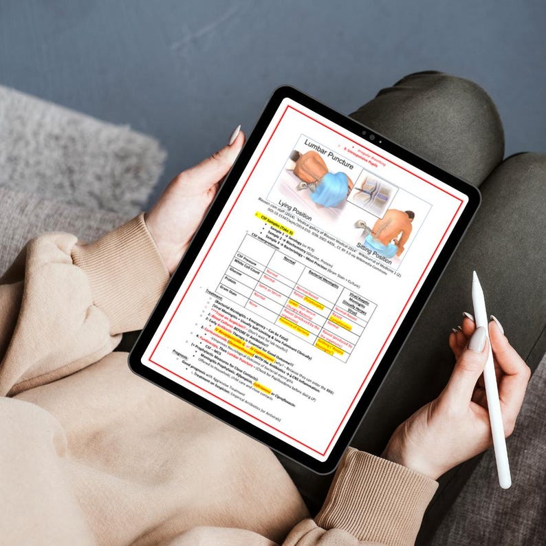 K&ouml;nnte beinhalten: Ein schwarzes Tablet, das eine medizinische Abbildung zur Lumbalpunktion anzeigt, wird von einer Person gehalten. Die Abbildung enth&auml;lt Illustrationen von liegenden und sitzenden Positionen mit Text und hervorgehobenen Abschnitten. Ein wei&szlig;er Stift ist ebenfalls sichtbar.