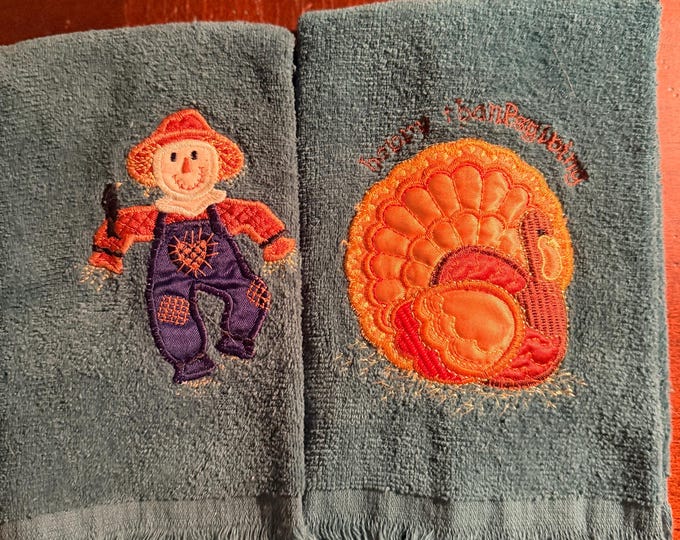 Vintage Thanksgiving Fall Tea Towels Set 2 Appliqué Scarecrow Turkey Country