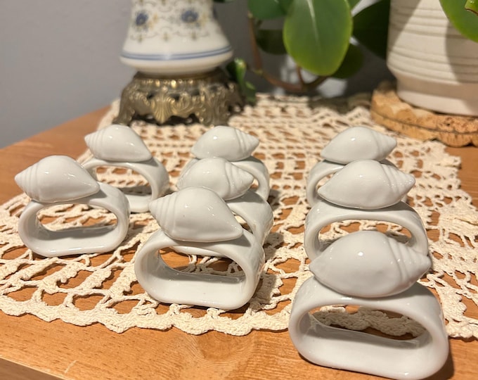 Vintage Set Of 8 Porcelain Seashell Napkin Ring Holders. Made In Taiwan