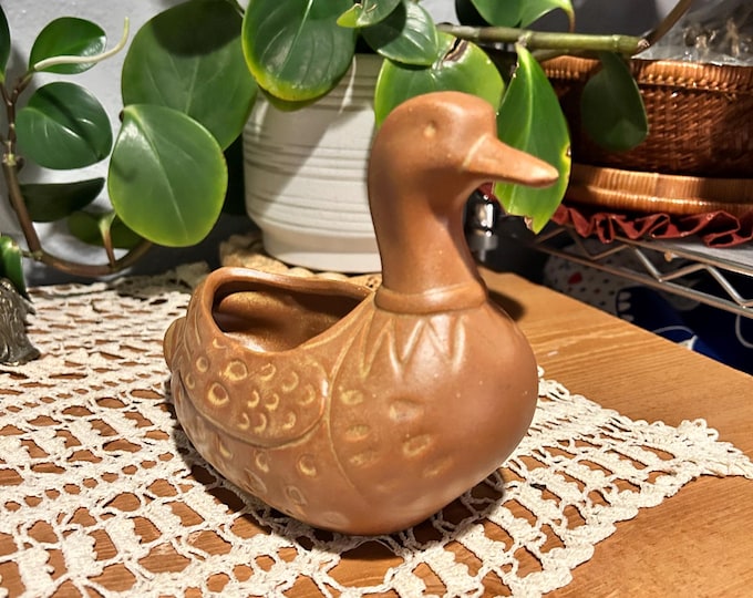 Vintage Brown Duck Ungemach Pottery Co. UPCO Matte Embossed Planter USA Cottage Core