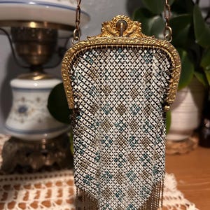 Antique Mandalian Enamel Painted Mesh Art Deco Purse With Liner. 1920s Flapper Style image 2