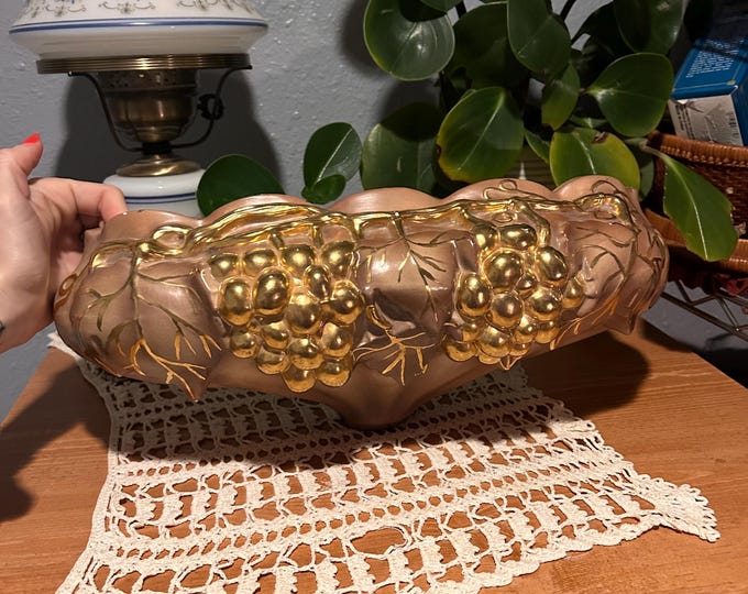Vintage Arnel Style Ceramic Gold Painted Wall Pocket. Hollywood Regency