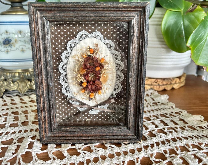 Vintage Small Framed Dried Flower, Lace, Silk And Ribbon Art.