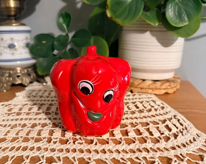 Vintage Rubens Originals Red Pepper Vegetable Character Ceramic Sponge Holder