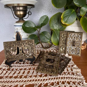 Vintage Brass Filigree Light And Plug-In Plate Covers Set Of 7 Total Please Read
