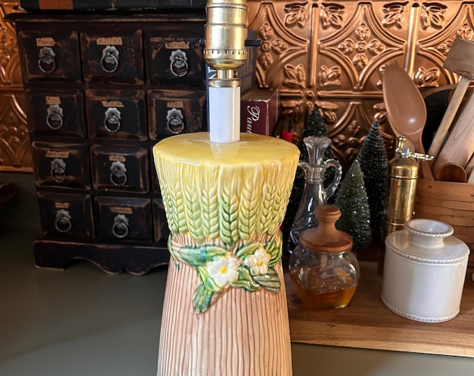 Vintage MCM Sheaf Of Wheat Design Ceramic Table Lamp. Style Of McGuire.