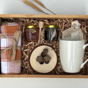 Fall Gift Basket, Care Package For Her, Thank You Gift, Thinking of You, Encouragement Gift, Tea honey for grandma /healing Giftbox