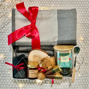 Cozy Winter Gift box,Sending Healing Vibes Gift Box for Women and Men | Gift Basket with Blanket, Socks, Candle | Get Well Gift for Her