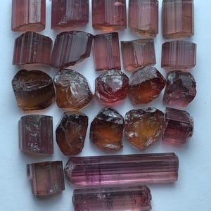 Hermoso lote de turmalina rosa en bruto de 61,2 quilates, de grado facetado, procedente de Afganistán. Turmalina rosa para tallado y joyería.