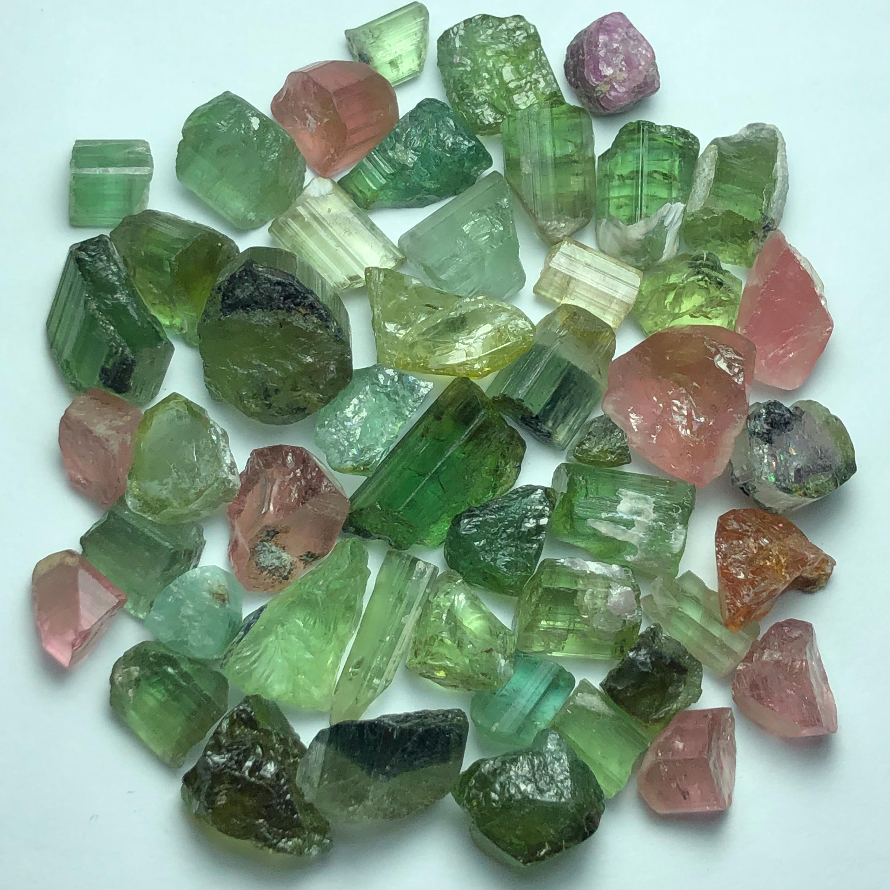 アフガニスタン産171.5カラット天然マルチカラートルマリン原石