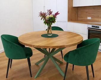 Mesa de comedor redonda extensible: Mesa de roble, patas verdes, regalo ideal para un nuevo hogar.