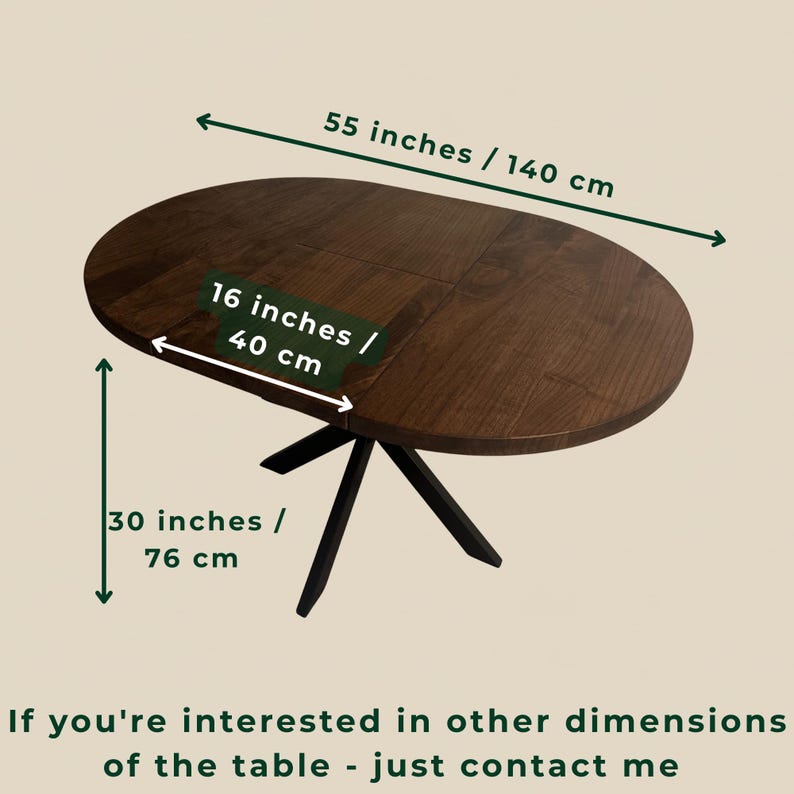 Peut inclure: Panneau en bois fait &agrave; la main avec le texte "Welcome" dans une police fantaisiste. Le panneau pr&eacute;sente un fond blanc vieilli et une bordure marron fonc&eacute;, id&eacute;al pour une porte d'entr&eacute;e. Mesure environ 30 cm de large.