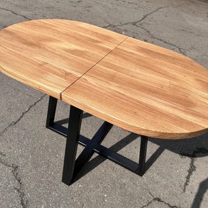 Extendable dining table, Table extending 4/6/8/10 seaters, Small-space friendly table, oval extendable table