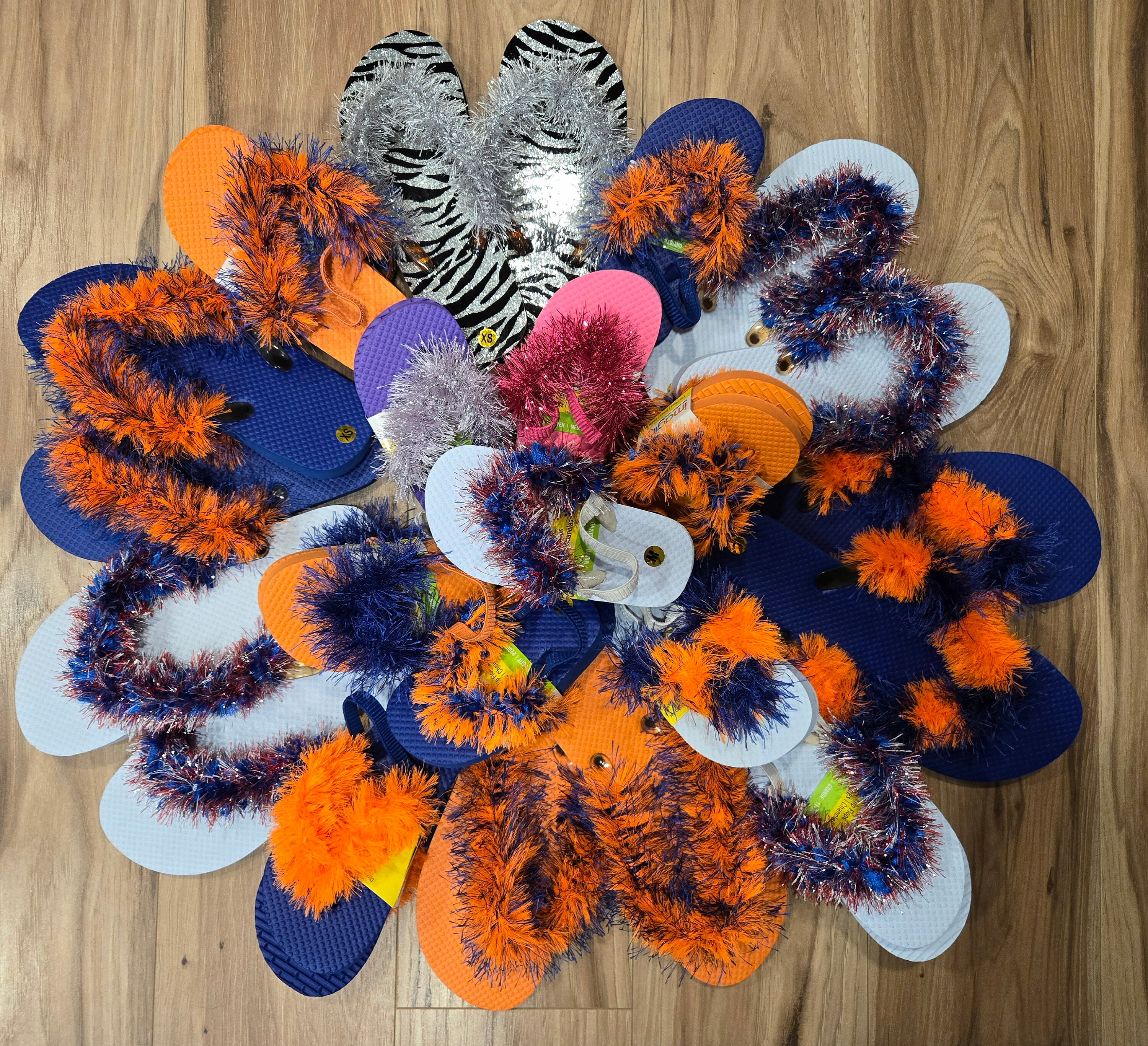 Fuzzy flip flop slippers outlet