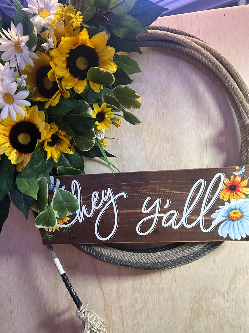 Hey Y’all Lasso Wreath - Etsy